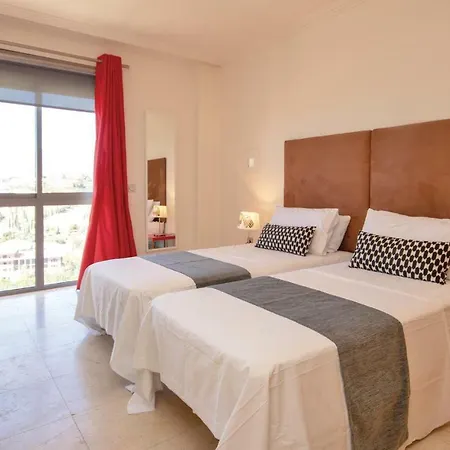 Two-bedroom In Benahavis Appartement *